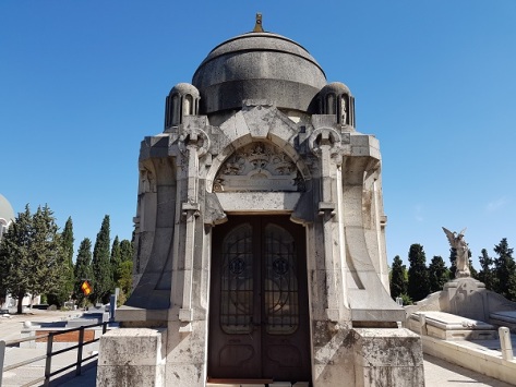 Mausoleo del cementerio de la Almudena